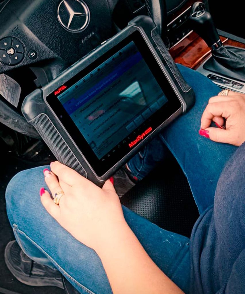 Diagnóstico electrónico de módulo airbag SRS